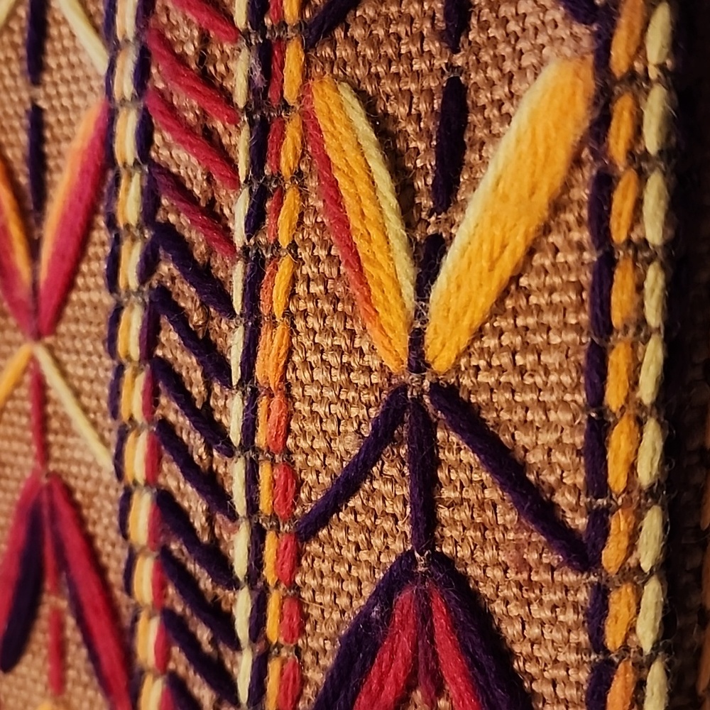 VINTAGE  HANDMADE  👜 HANDBAG BURLAP. - Picture 2 of 6